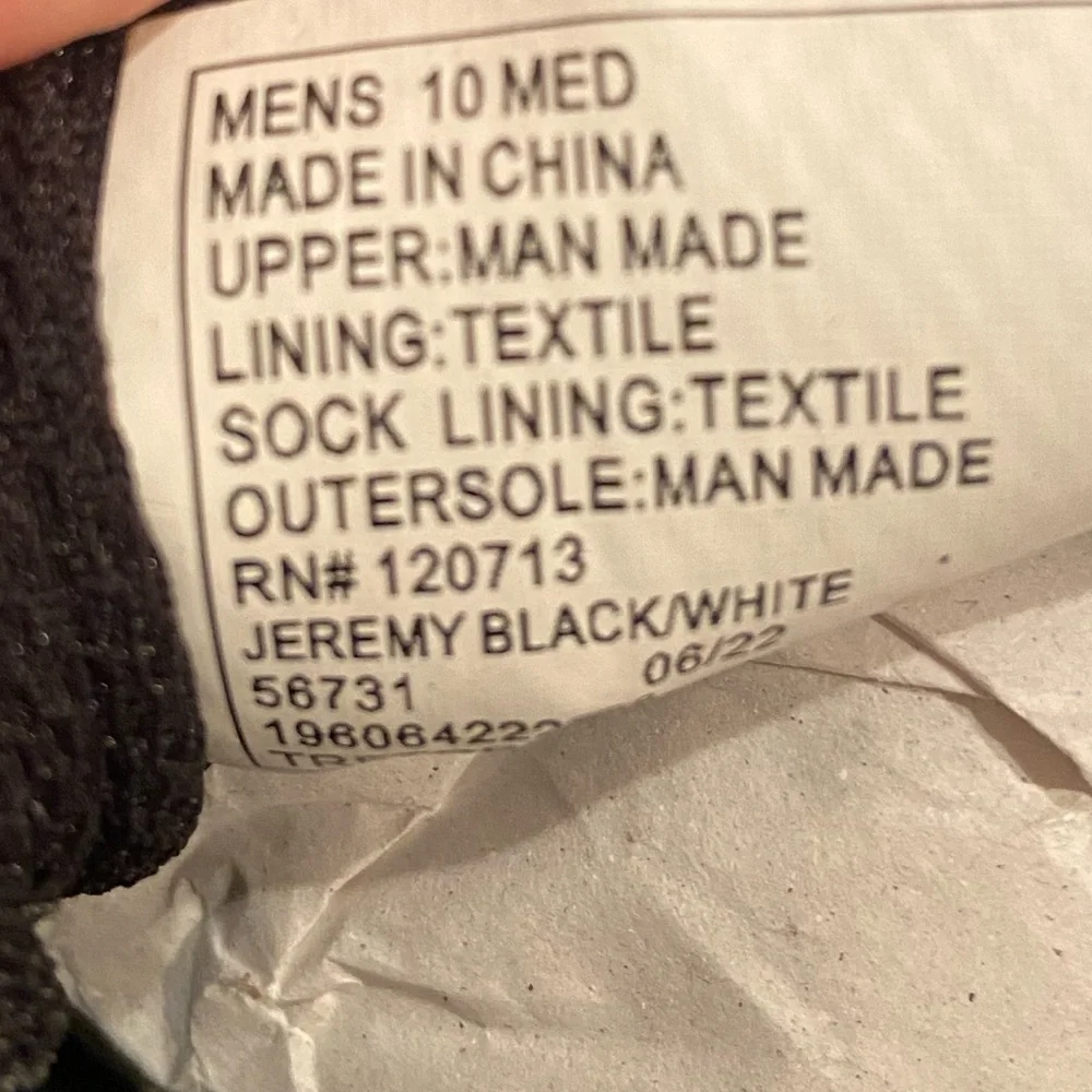 NIB Tretorn Mens Jeremy Black/ White Size 10M